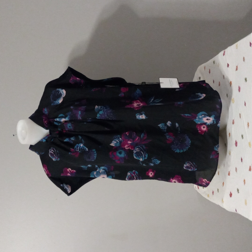 Laundry top